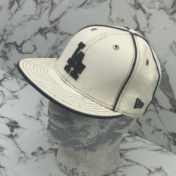 Men's New Era Cap Vintage Off White | Navy 59FIFTY LA Dodgers MLB NWT - Picture 1 of 5